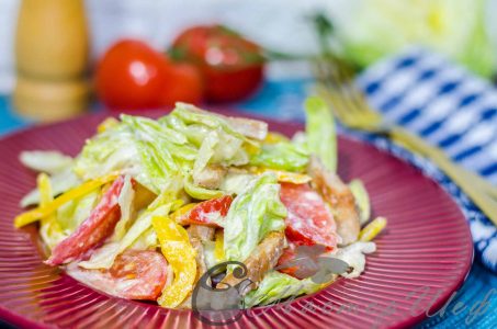 Вкусный, легкий и полезный салат готовится всего за 20 минут.