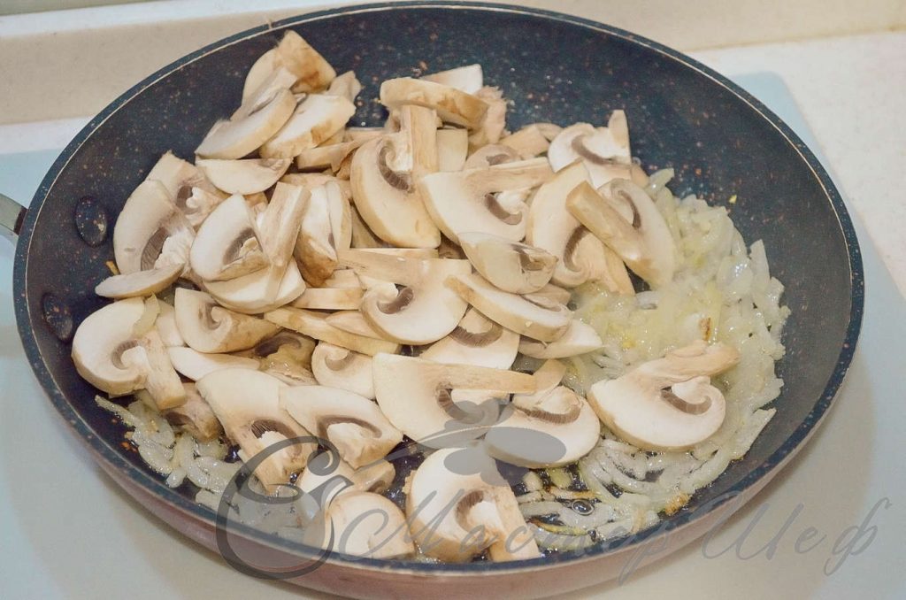 Рецепт - Пирог с мясом и грибами - ШАГ 4