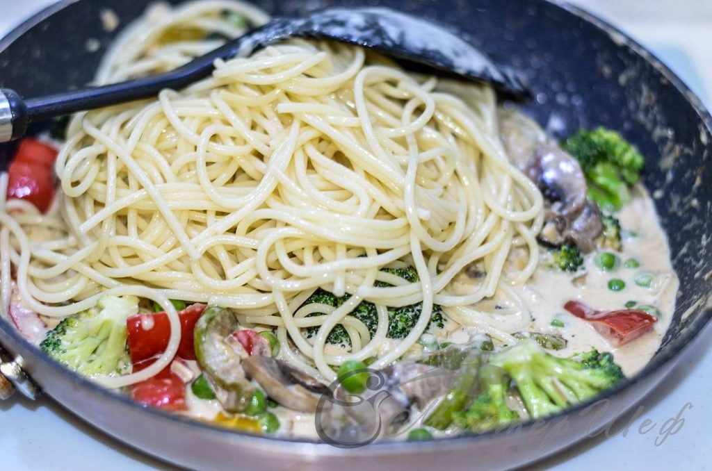 ЩАГ 8б - Спагетти с овощами в сливочно-сырном соусе