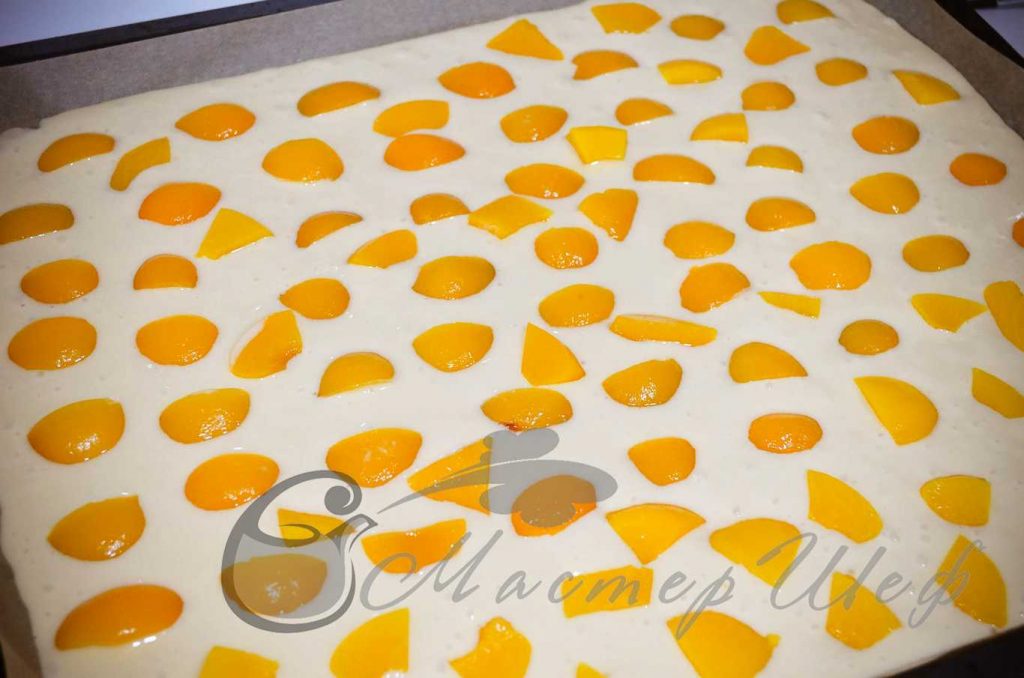 ШАГ 4 - Пирог с персиками и абрикосами