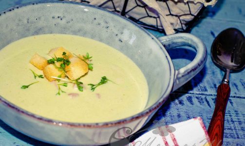 Сырный суп с брокколи и ветчиной