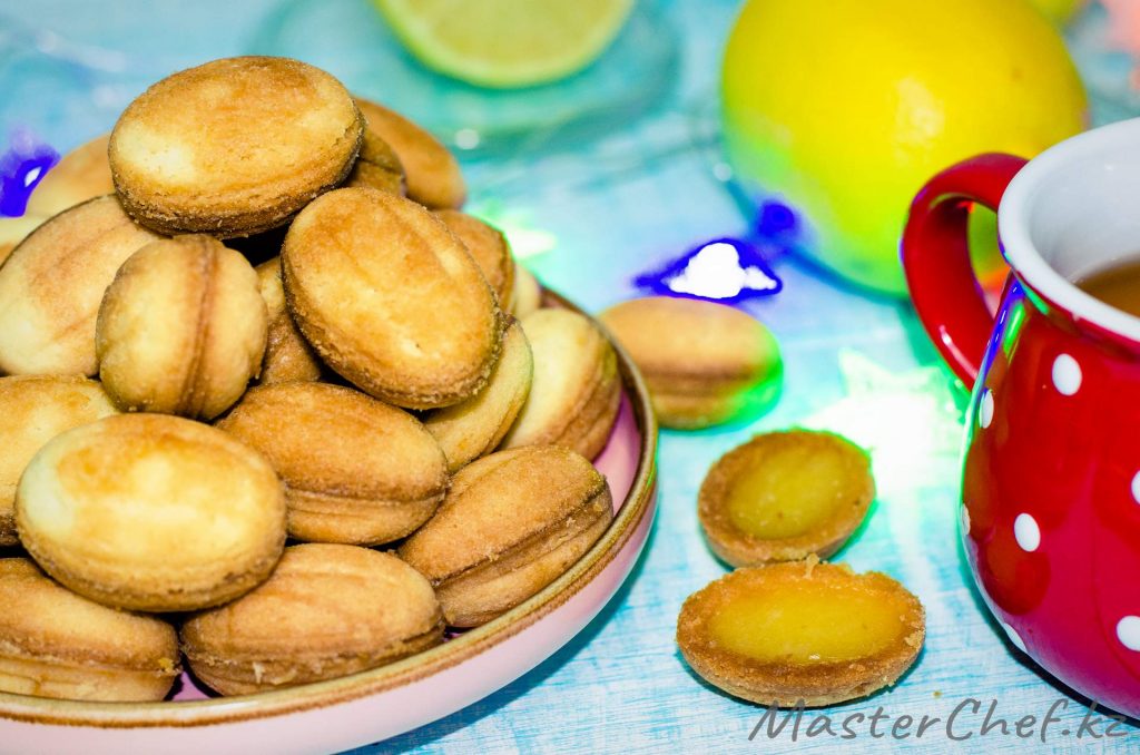 Орешки с лимонной начинкой - рецепт с фото